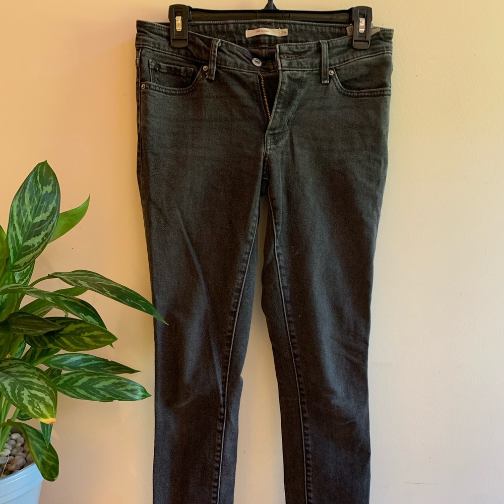 Levi’s black skinny jeans